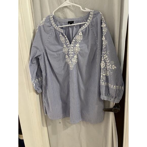 Talbots Blue White Pencil Stripe Floral Embroidered Peasant Top Sz L - Picture 3 of 10